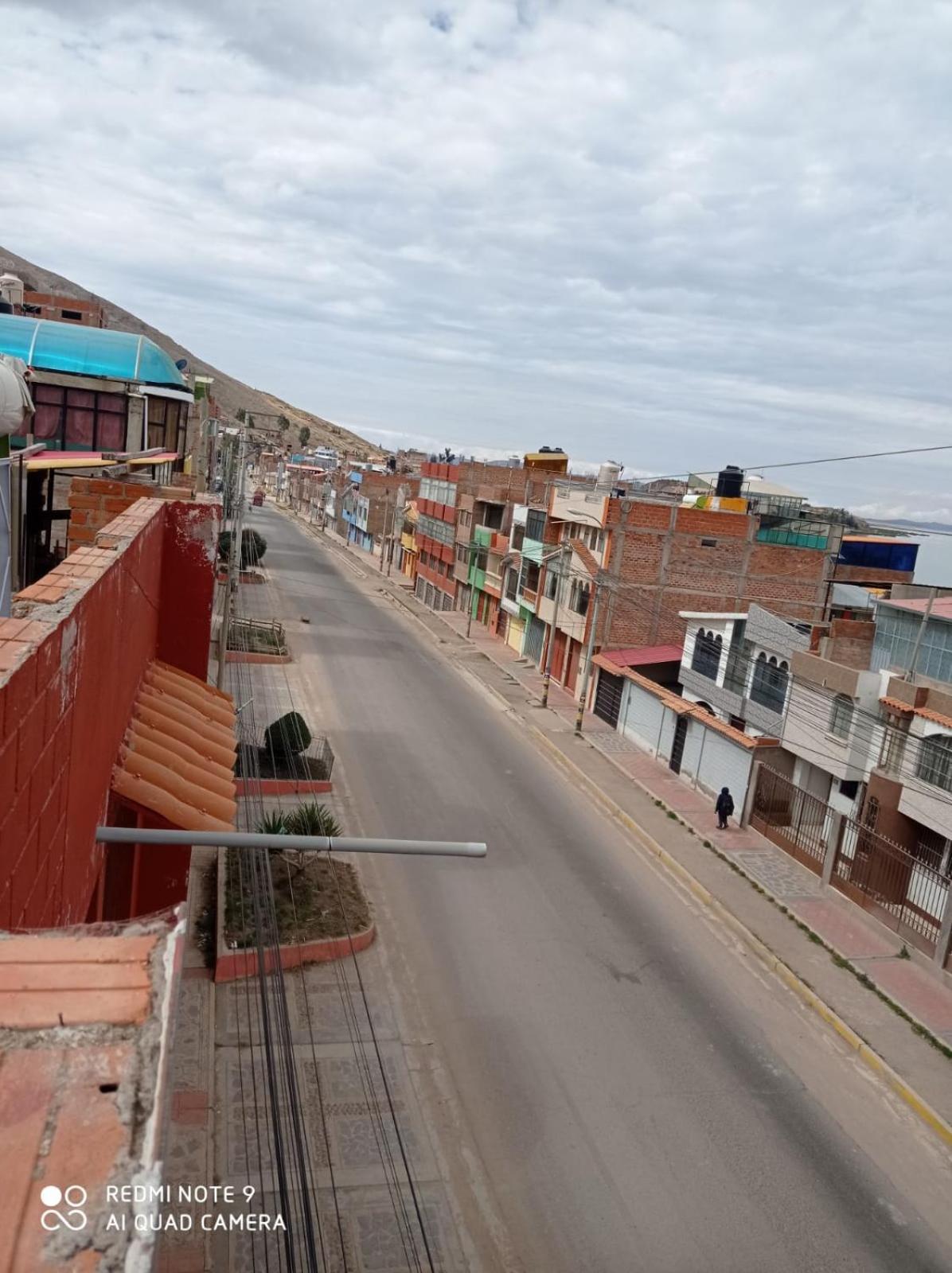Hostal Vista Al Lago Titicaca Пуно Екстер'єр фото