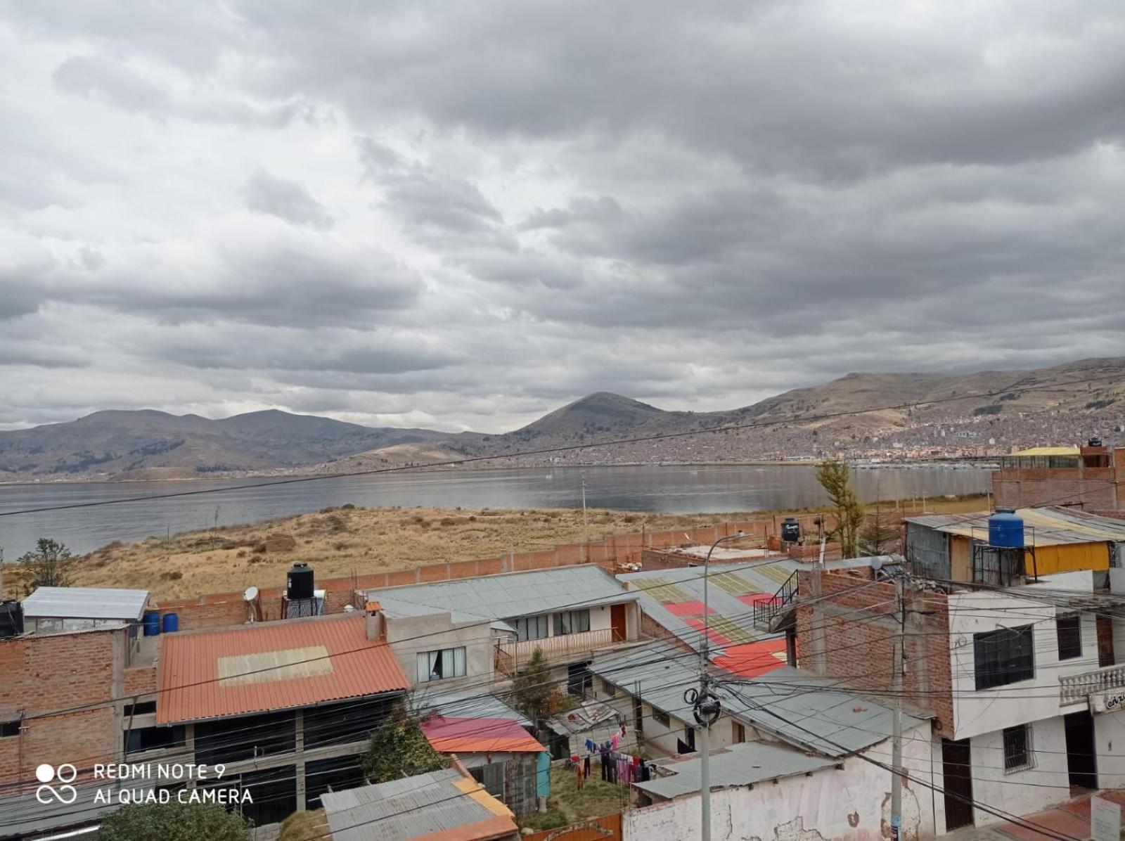 Hostal Vista Al Lago Titicaca Пуно Екстер'єр фото