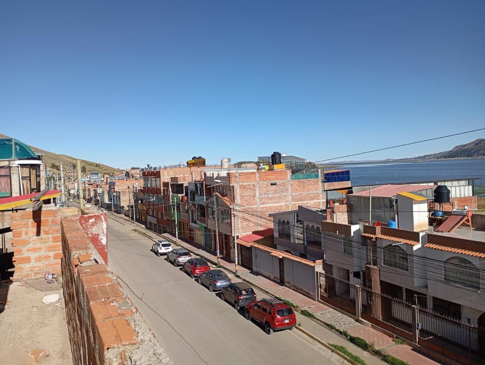 Hostal Vista Al Lago Titicaca Пуно Екстер'єр фото