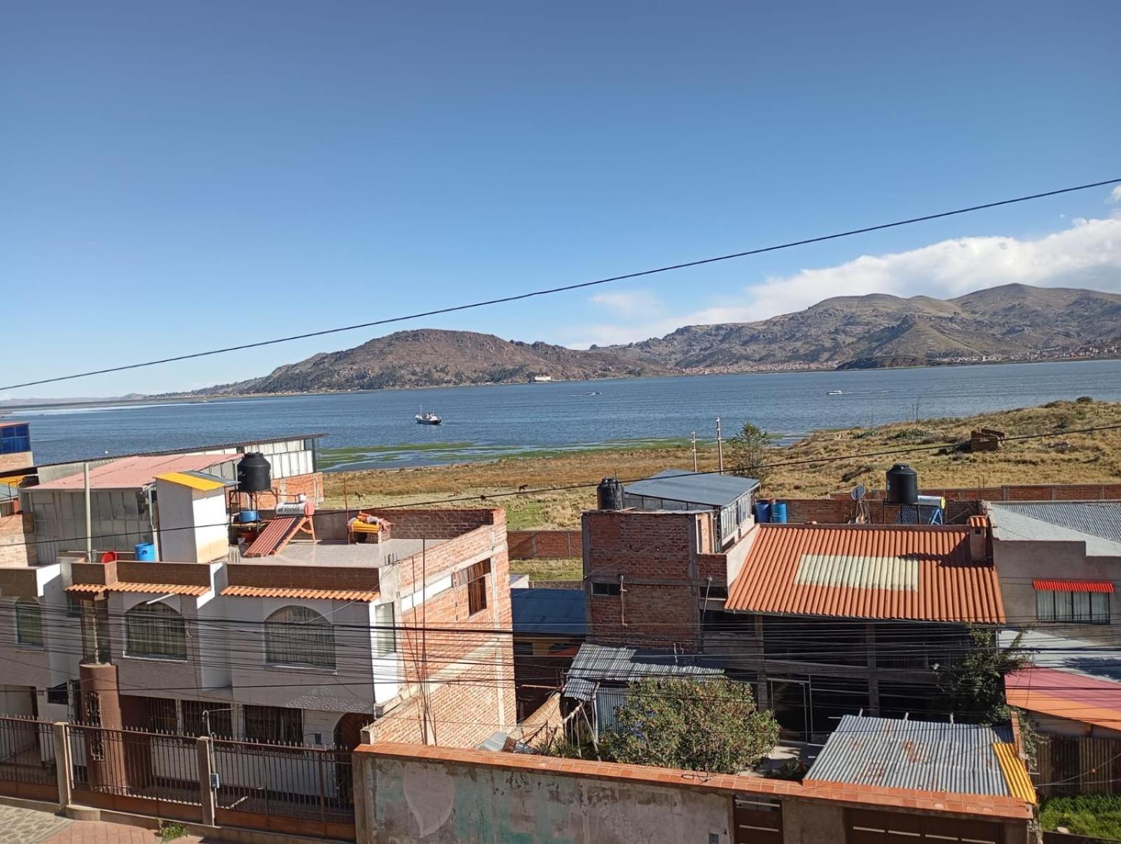 Hostal Vista Al Lago Titicaca Пуно Екстер'єр фото